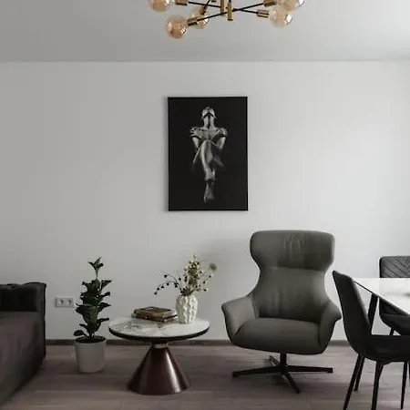 Apartment Modern And Cozy