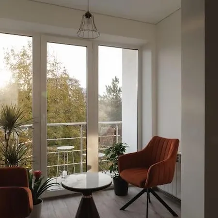 Modern And Cozy Apartment *